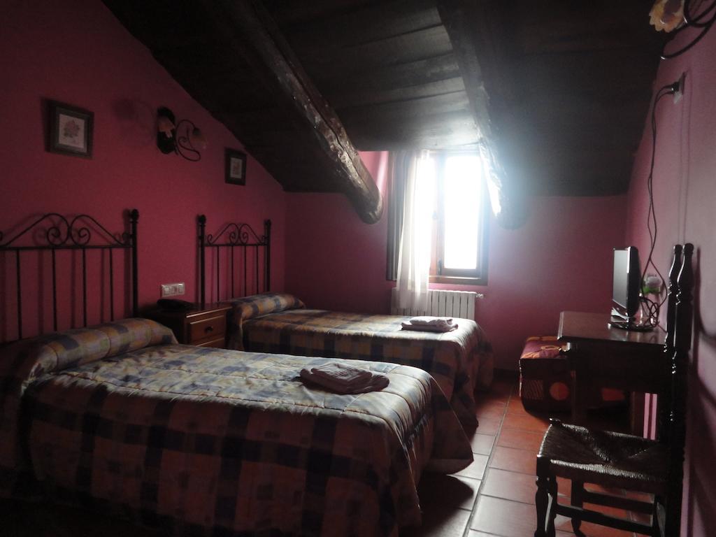 Hostal Venta Liara Allepuz Exterior photo